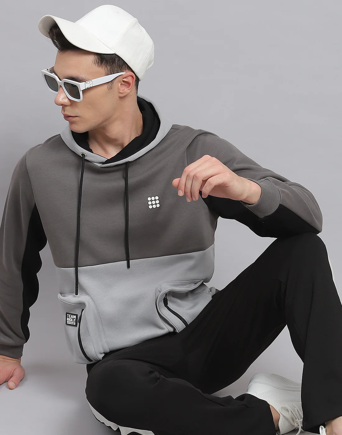 Rock.it Men Grey Solid Hooded Full Sleeve Sweatshirt - Image 6