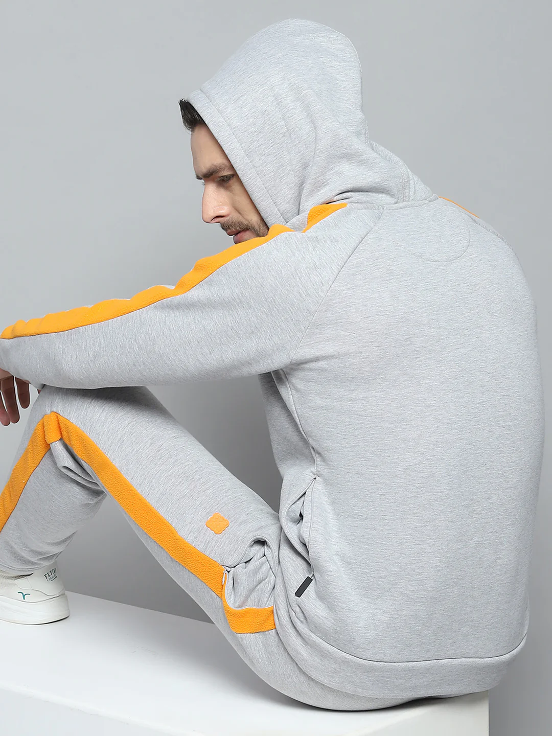 Rock.it Men Grey Solid Hooded Full Sleeve Winter Tracksuit - Image 6
