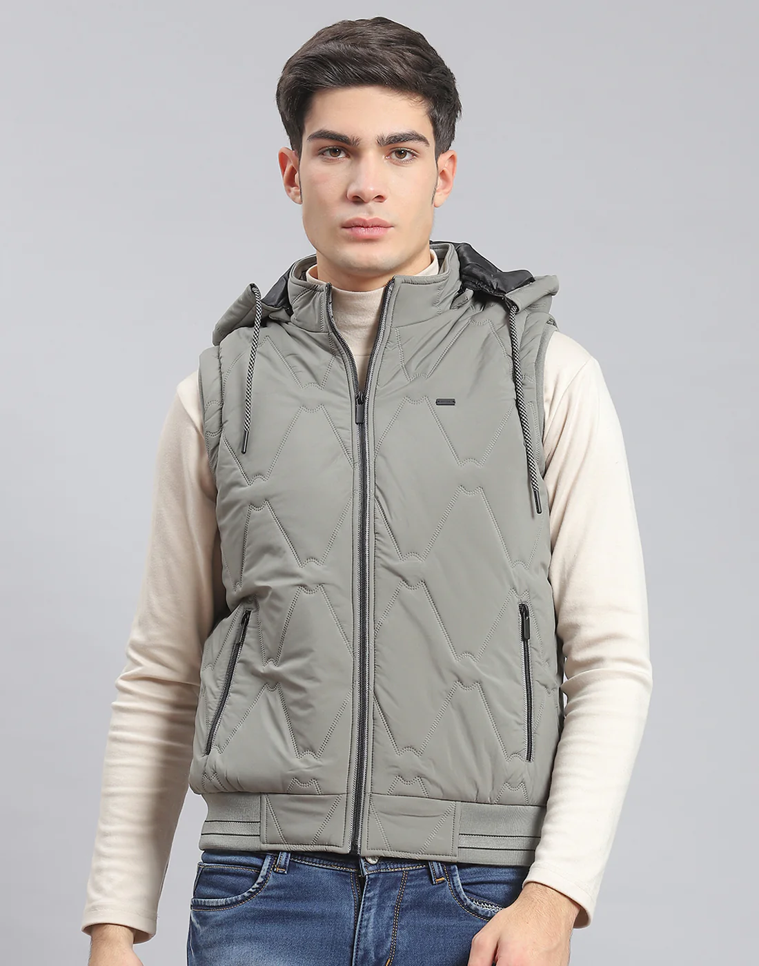 Men Grey Solid Hooded Sleeveless Jacket