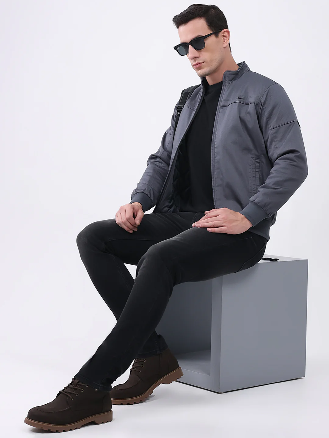 Men Grey Solid Mock Neck Full Sleeve Jacket - Image 2