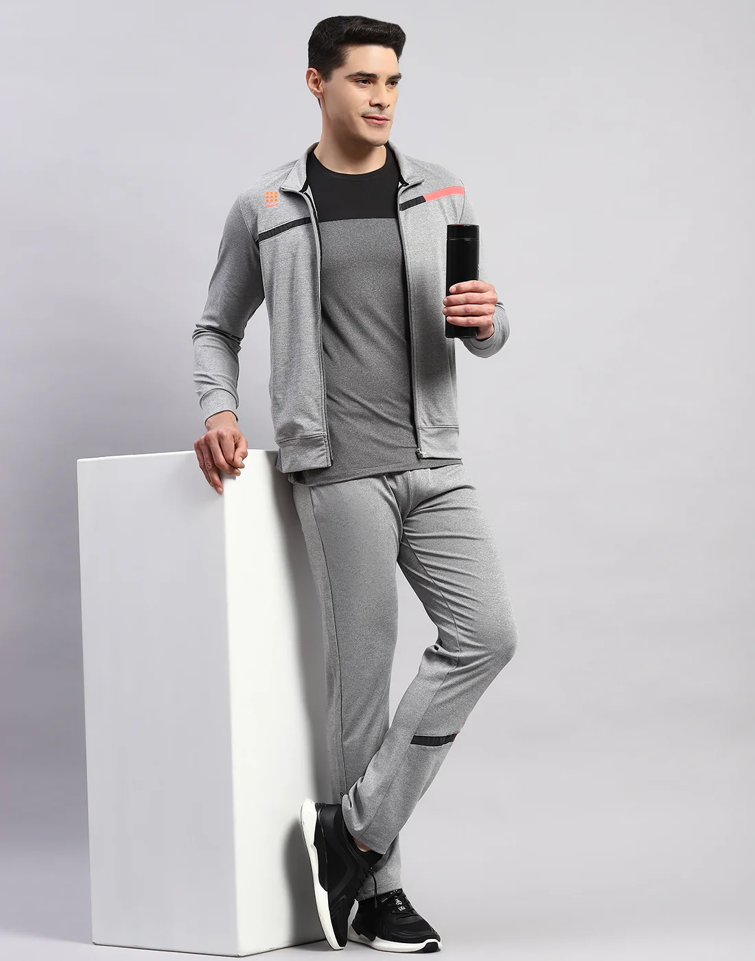 Rock.it Men Grey Solid Mock Neck Full Sleeve Tracksuit - Image 2