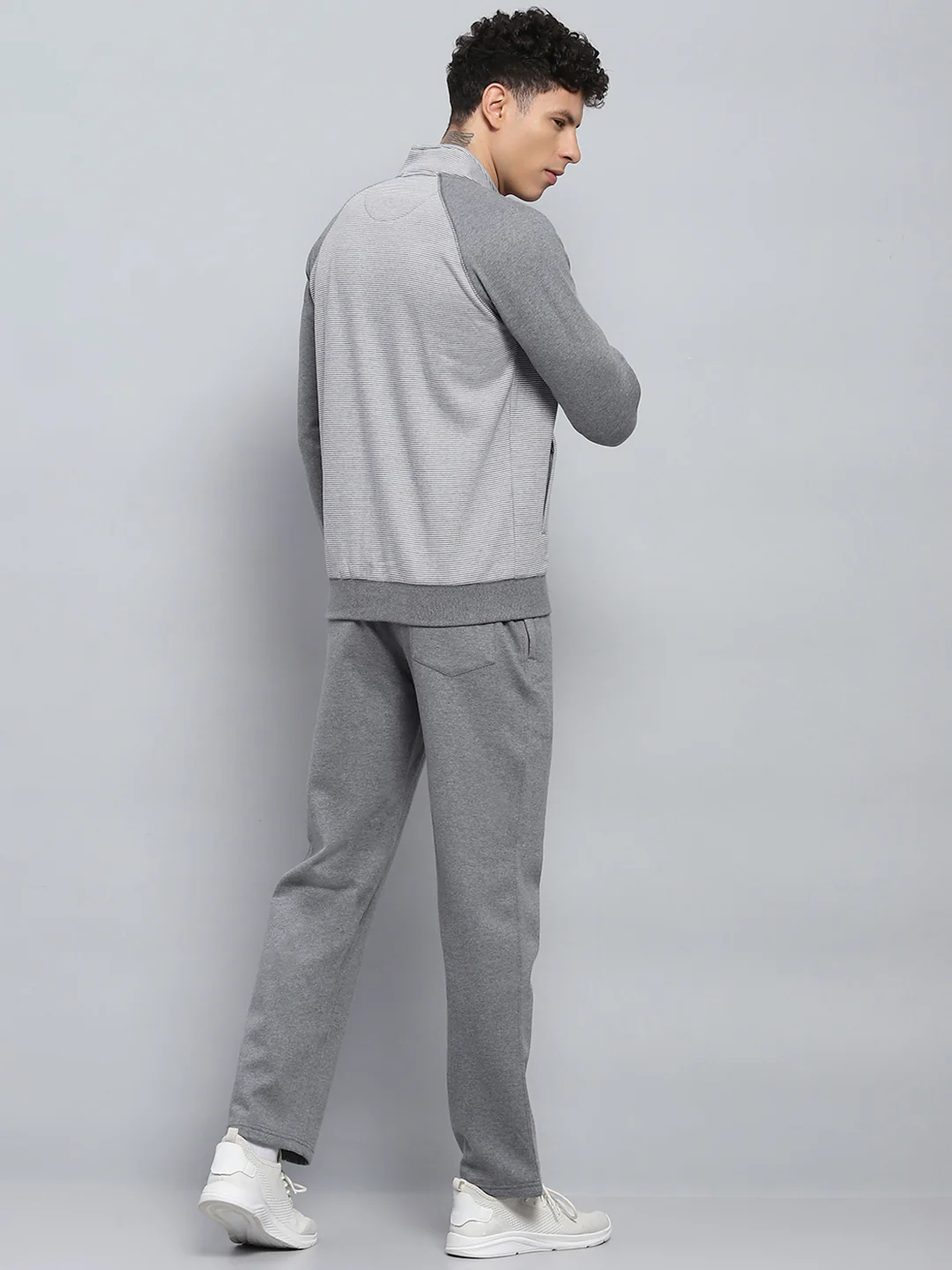 Men Grey Solid Mock Neck Full Sleeve Winter Tracksuit - Image 5