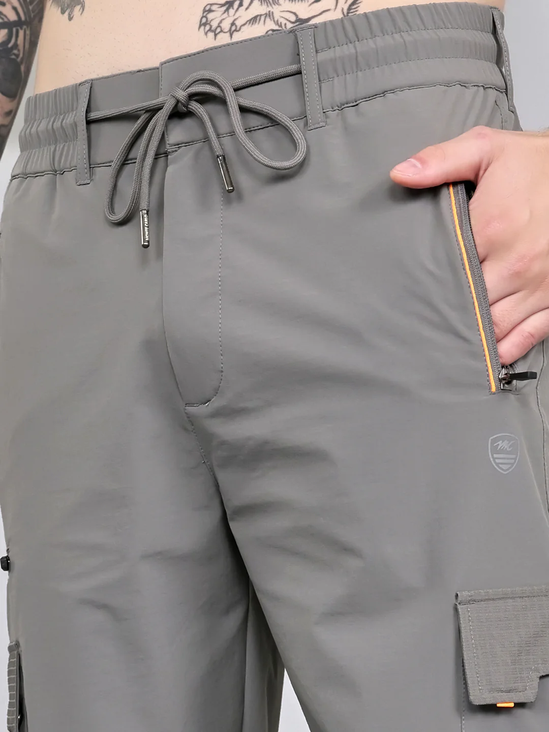 Men Grey Solid Regular Fit Cargo - Image 5