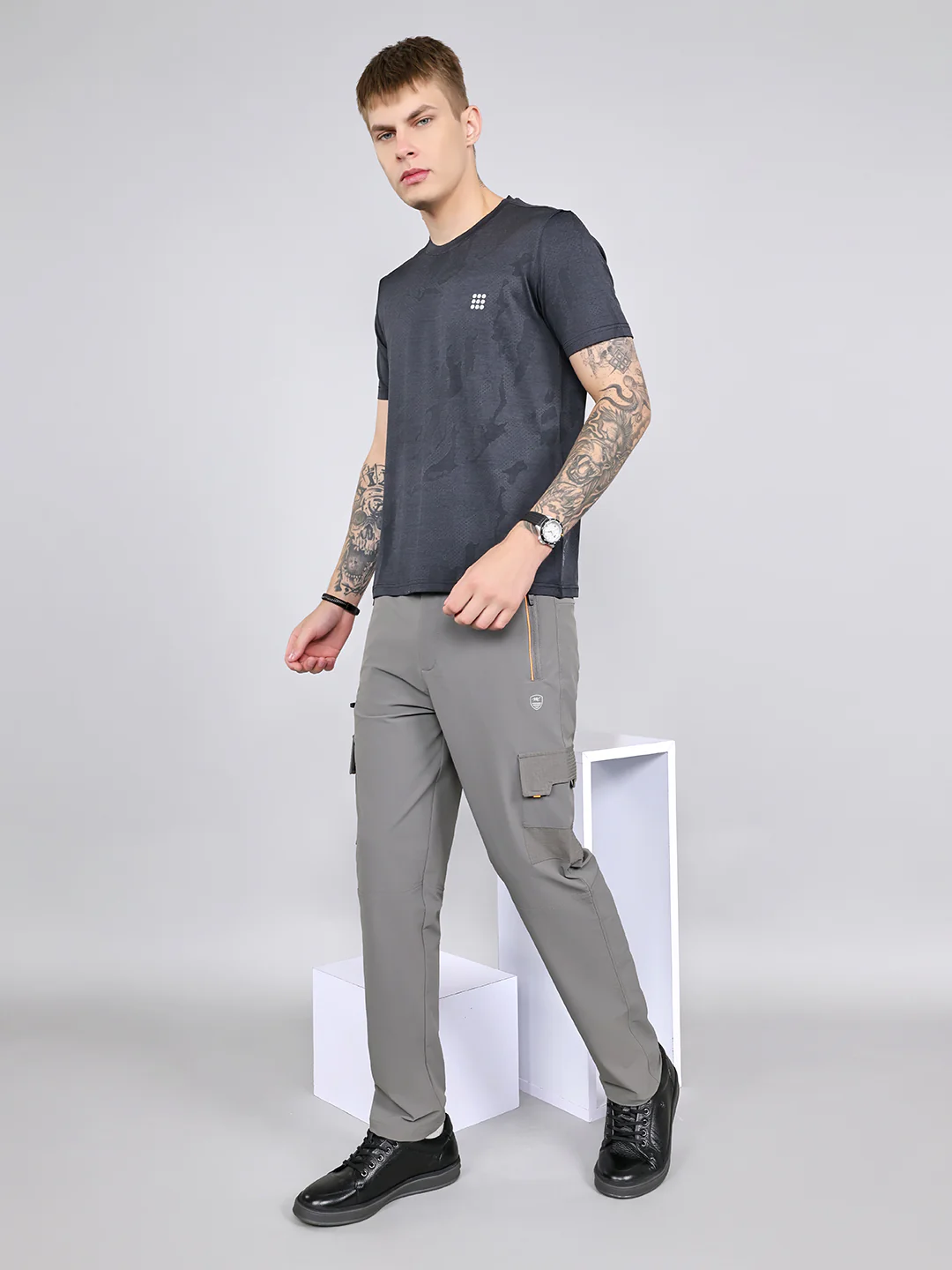 Men Grey Solid Regular Fit Cargo - Image 6