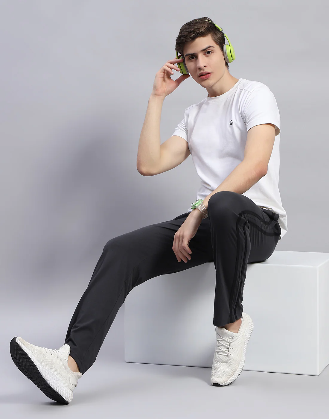 Men Grey Solid Regular Fit Lower