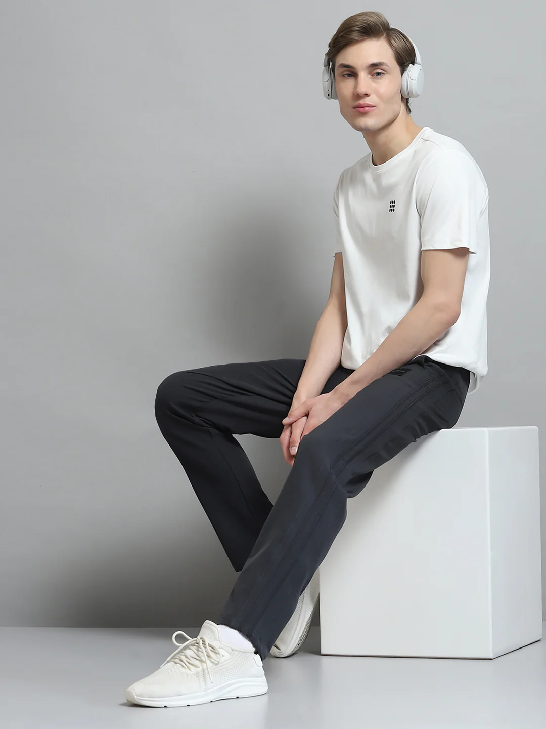 Men Grey Solid Regular Fit Lower - Image 6