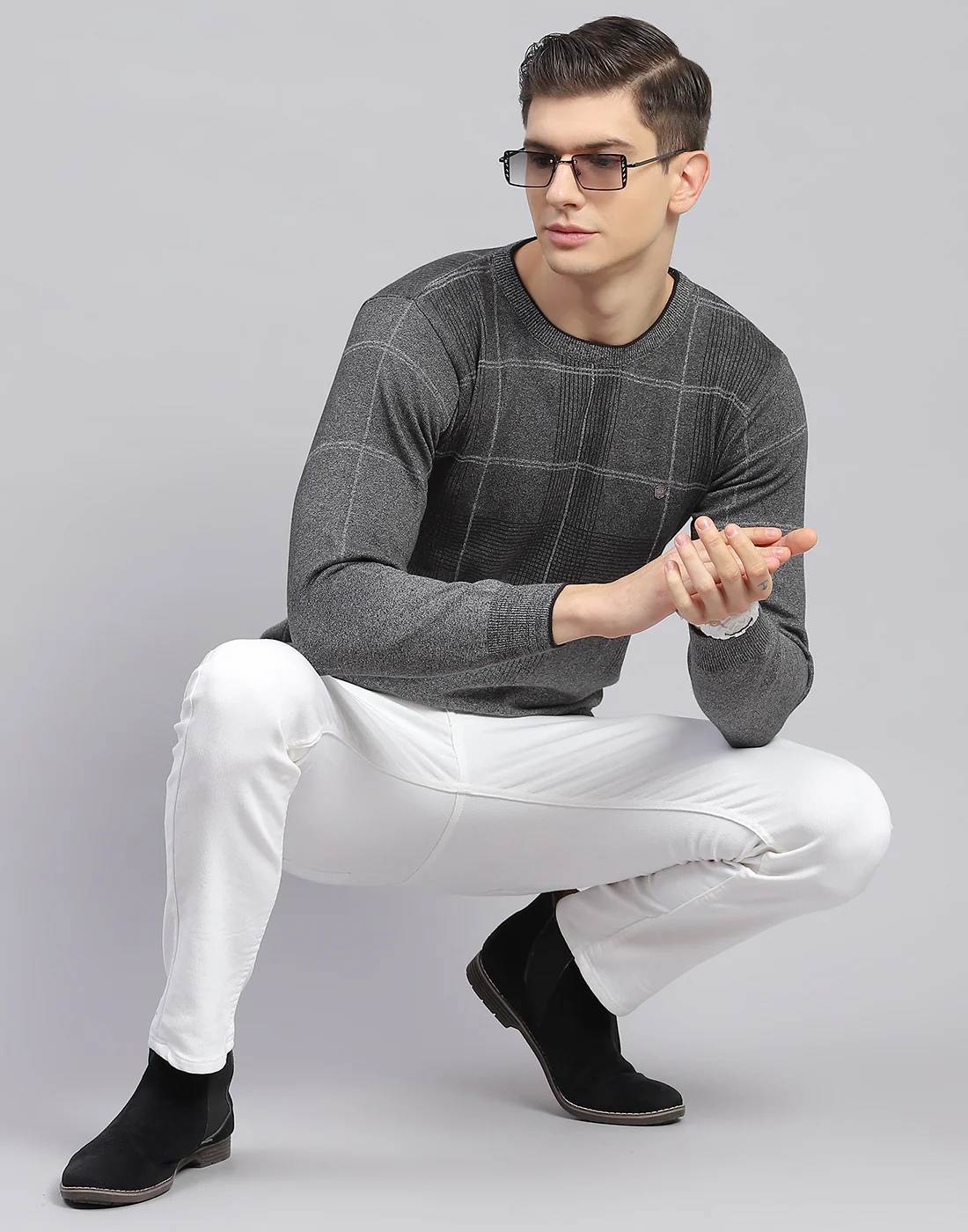 Men Grey Solid Round Neck Full Sleeve Sweater - Image 7