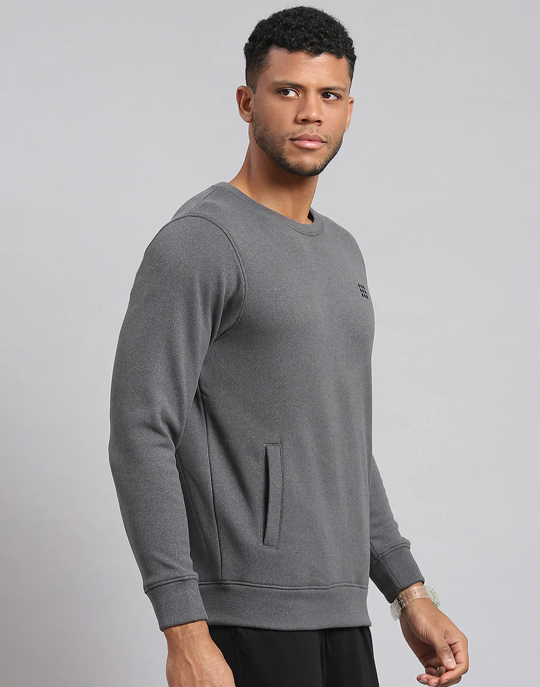 Rock.it Men Grey Solid Round Neck Full Sleeve Sweatshirt - Image 4