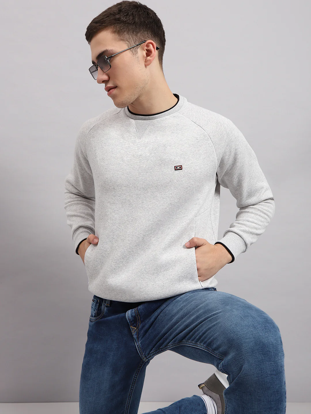 Men Grey Solid Round Neck Full Sleeve Sweatshirt - Image 6