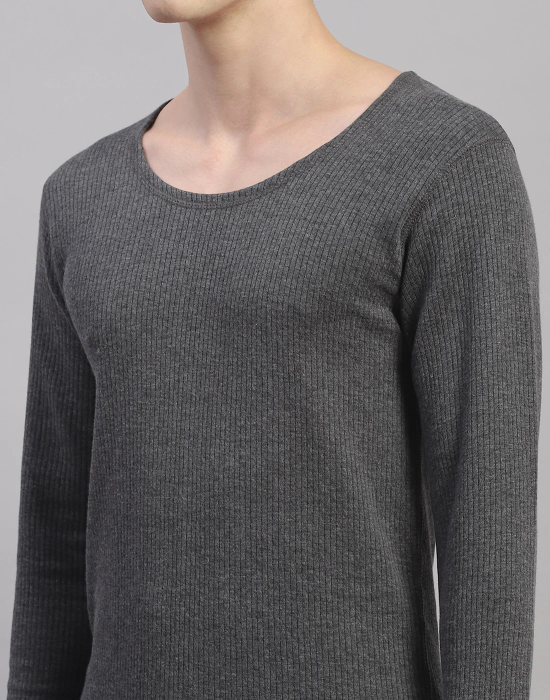 Men Grey Solid Round Neck Full Sleeve Thermal Vest - Image 7