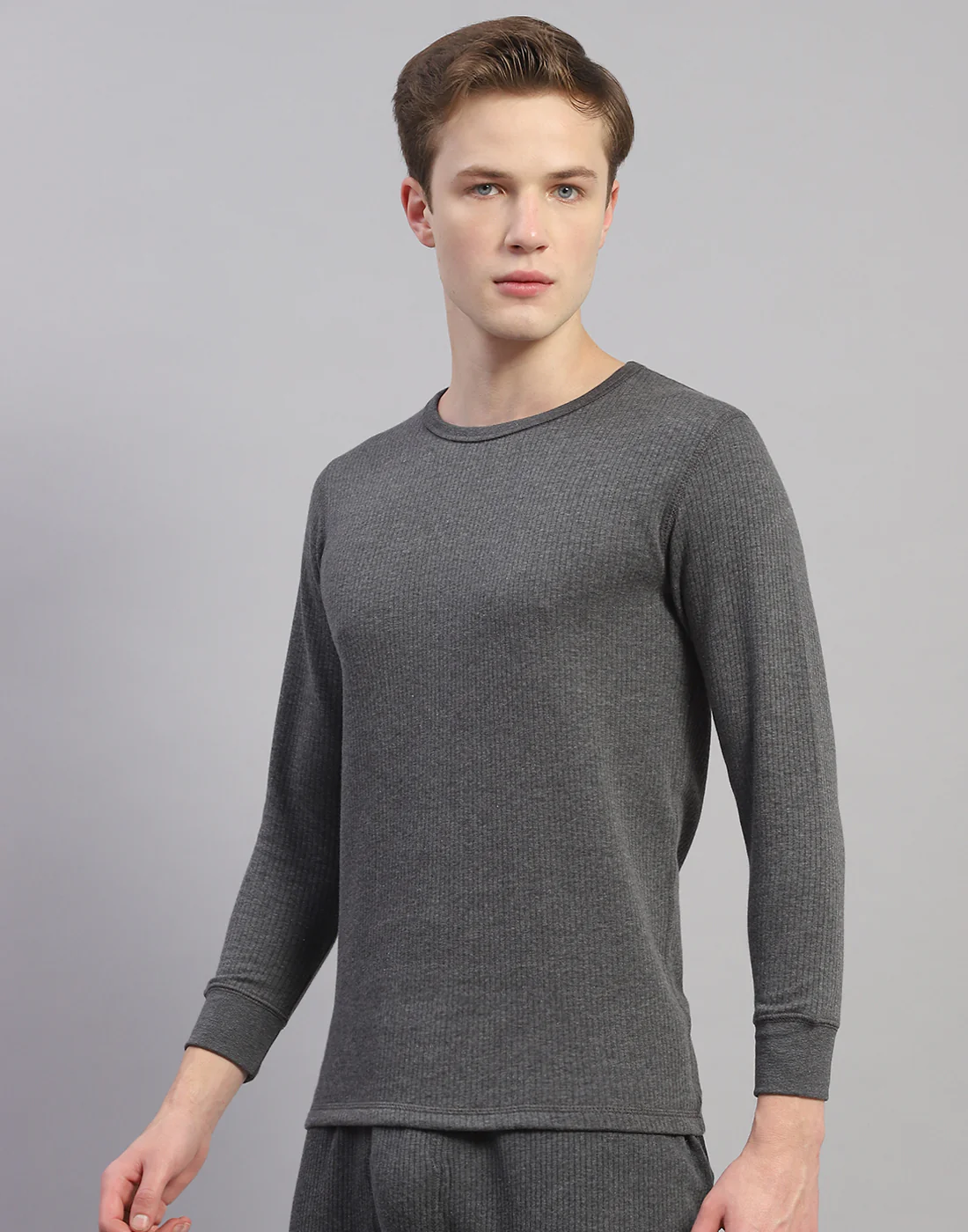 Men Grey Solid Round Neck Full Sleeve Thermal Vest - Image 3