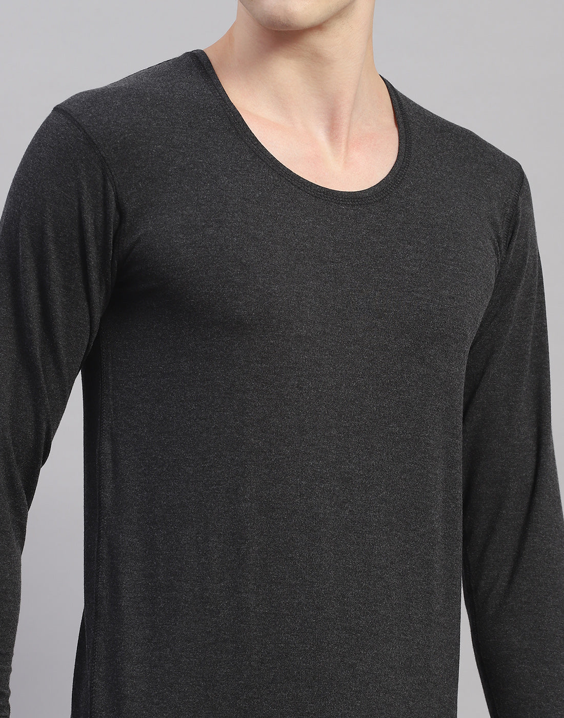 Men Grey Solid Round Neck Full Sleeve Thermal Vest - Image 6