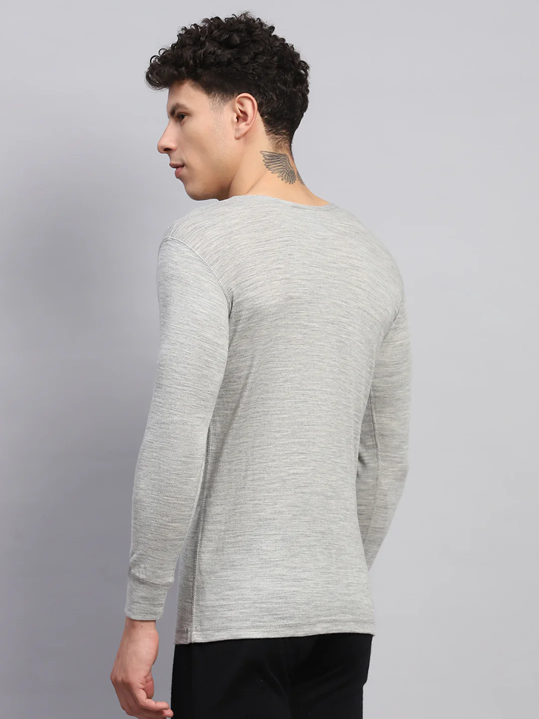 Men Grey Solid Round Neck Full Sleeve Thermal Vest - Image 5