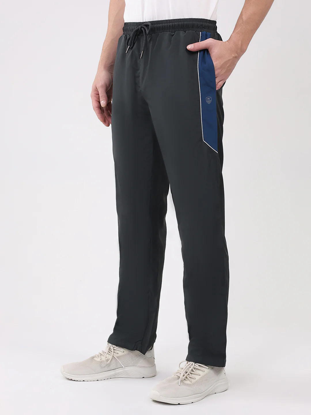 Men Grey Solid Round Neck Full Sleeve Winter Tracksuit - Image 7