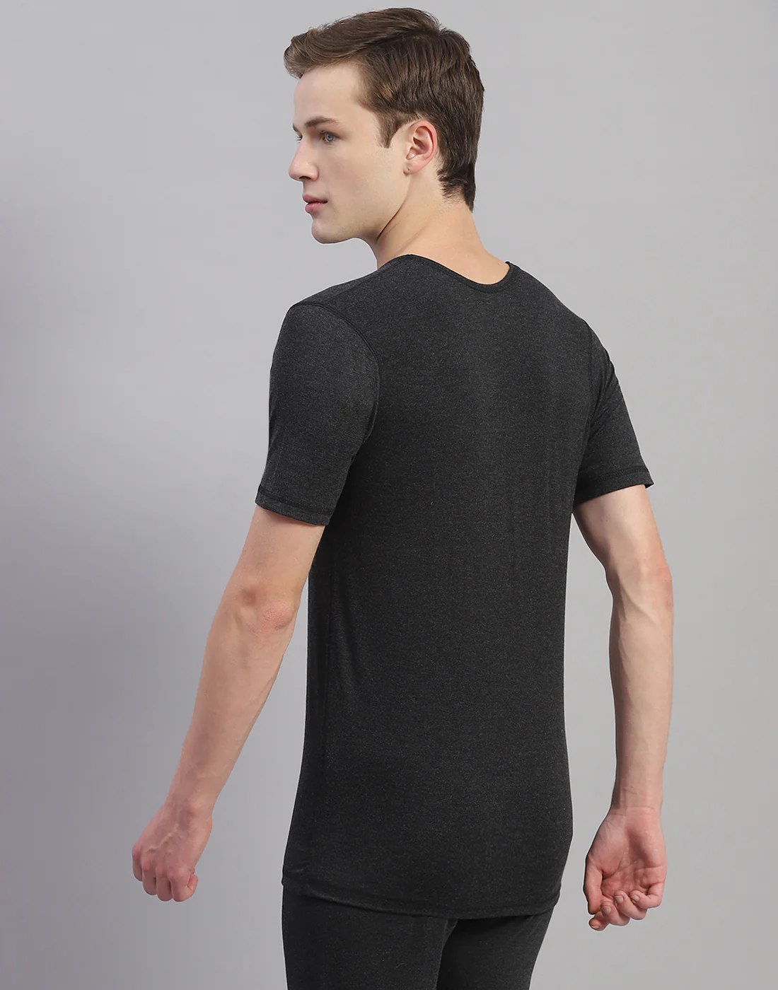 Men Grey Solid Round Neck Half Sleeve Thermal Vest - Image 5