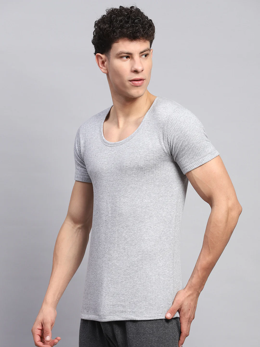 Men Grey Solid Round Neck Half Sleeve Thermal Vest - Image 3