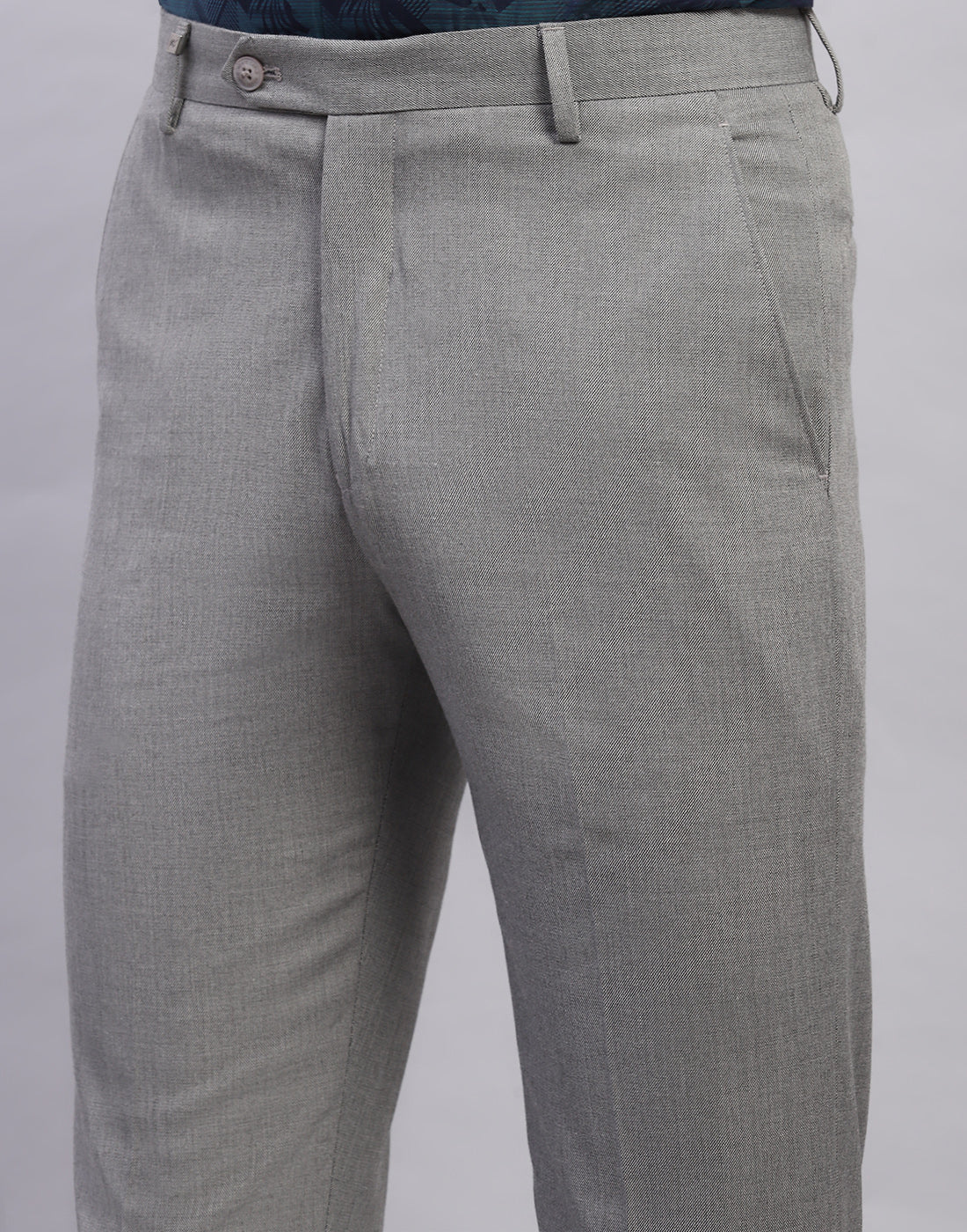 Men Grey Solid Smart Fit Trouser - Image 6