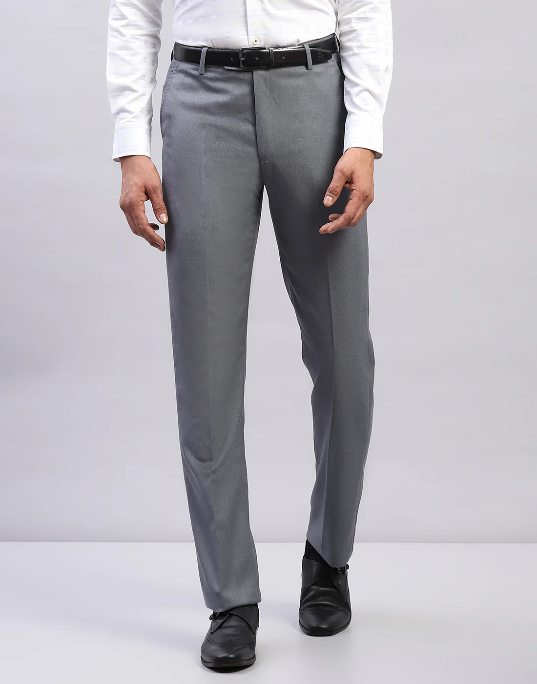Men Grey Solid Smart Fit Trouser - Image 2
