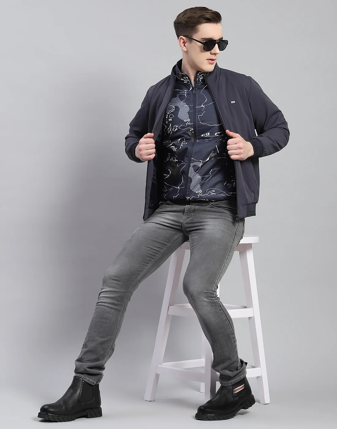 Men Grey Solid Stand Collar Full Sleeve Reversible Jacket - 2 Pc set - Image 12