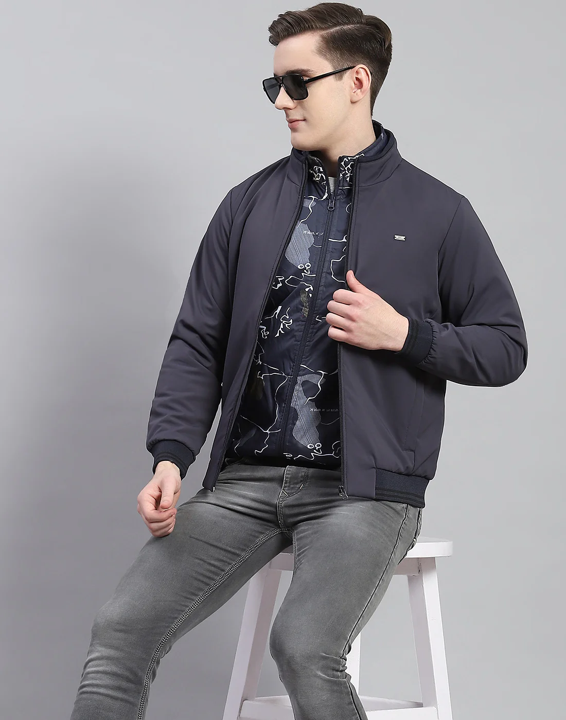 Men Grey Solid Stand Collar Full Sleeve Reversible Jacket - 2 Pc set - Image 6