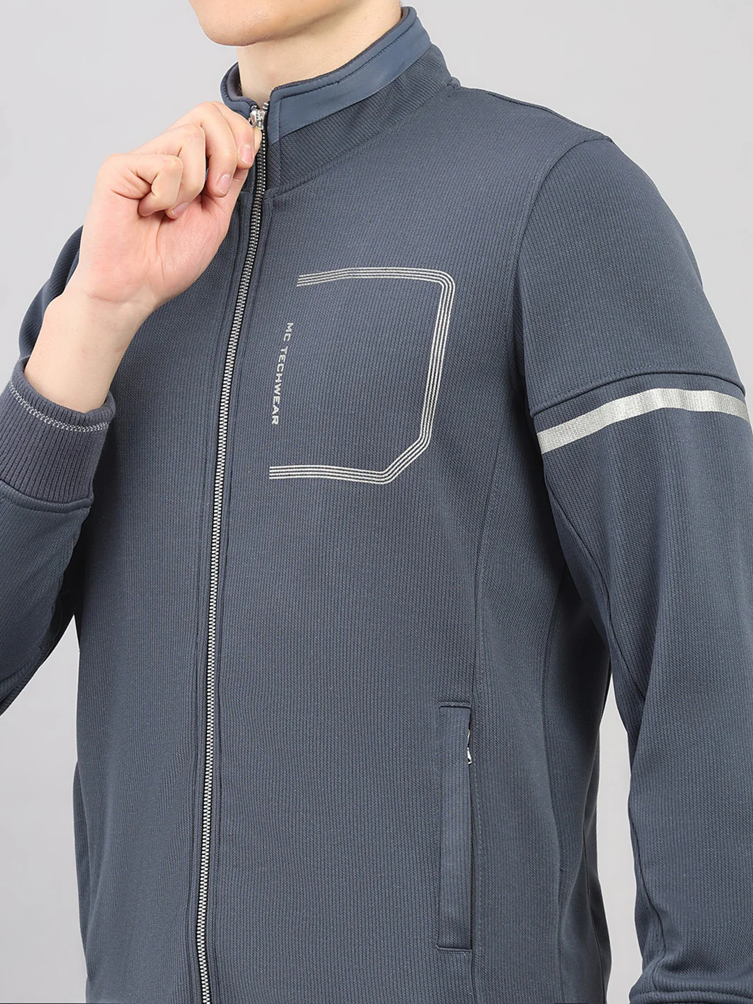 Men Grey Solid Stand Collar Full Sleeve Winter Tracksuit - Image 6