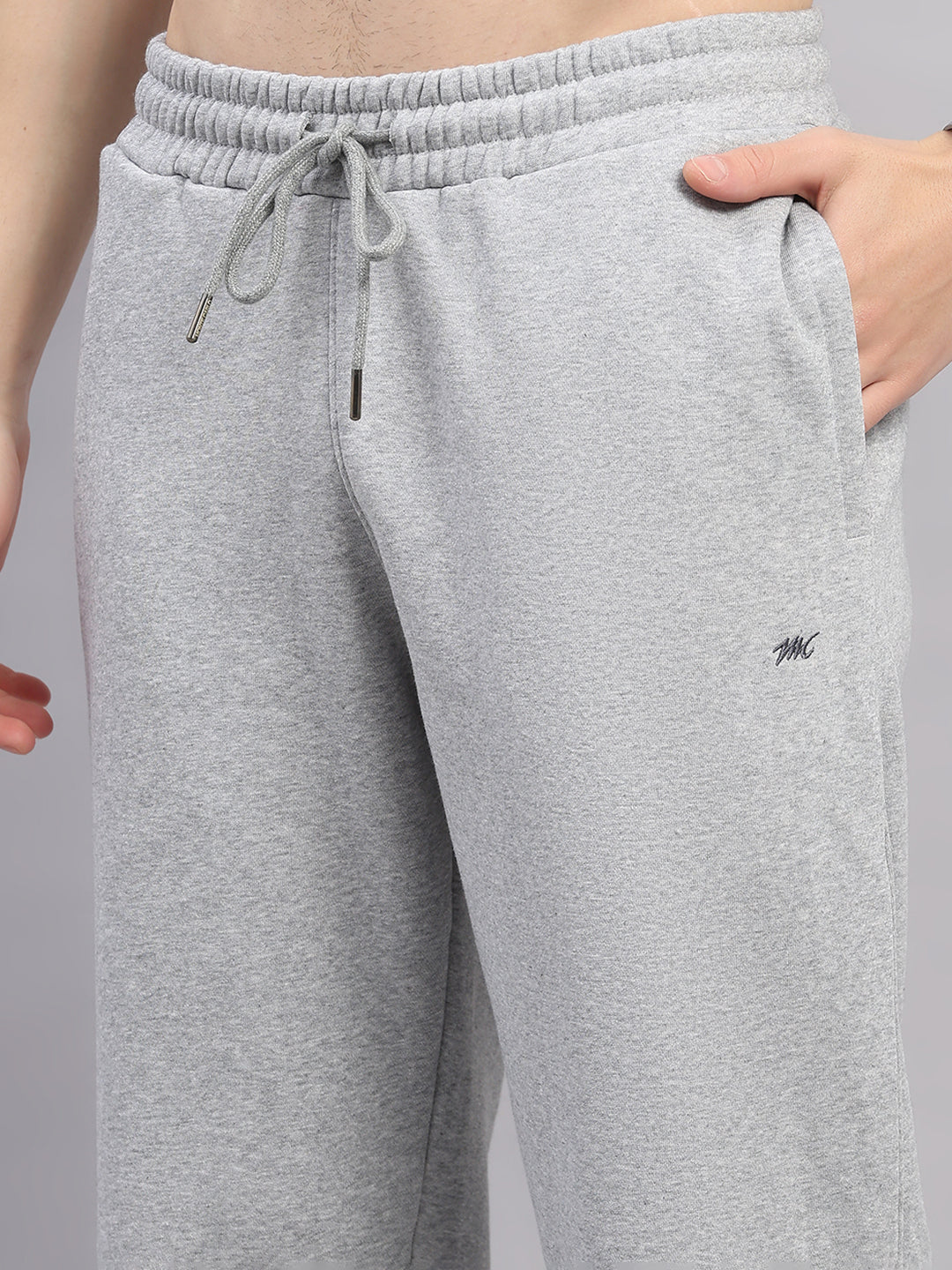 Men Grey Solid Stand Collar Full Sleeve Winter Tracksuit - Image 9
