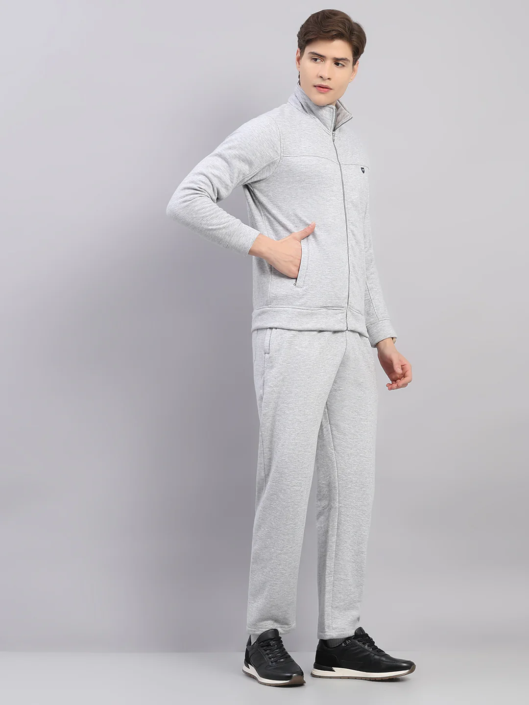 Men Grey Solid Stand Collar Full Sleeve Winter Tracksuit - Image 4