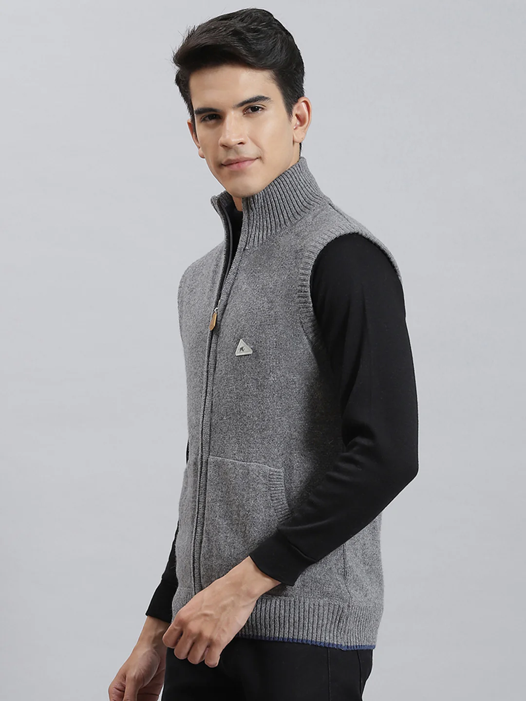 Men Grey Solid Stand Collar Sleeveless Sweaters/Pullovers - Image 3
