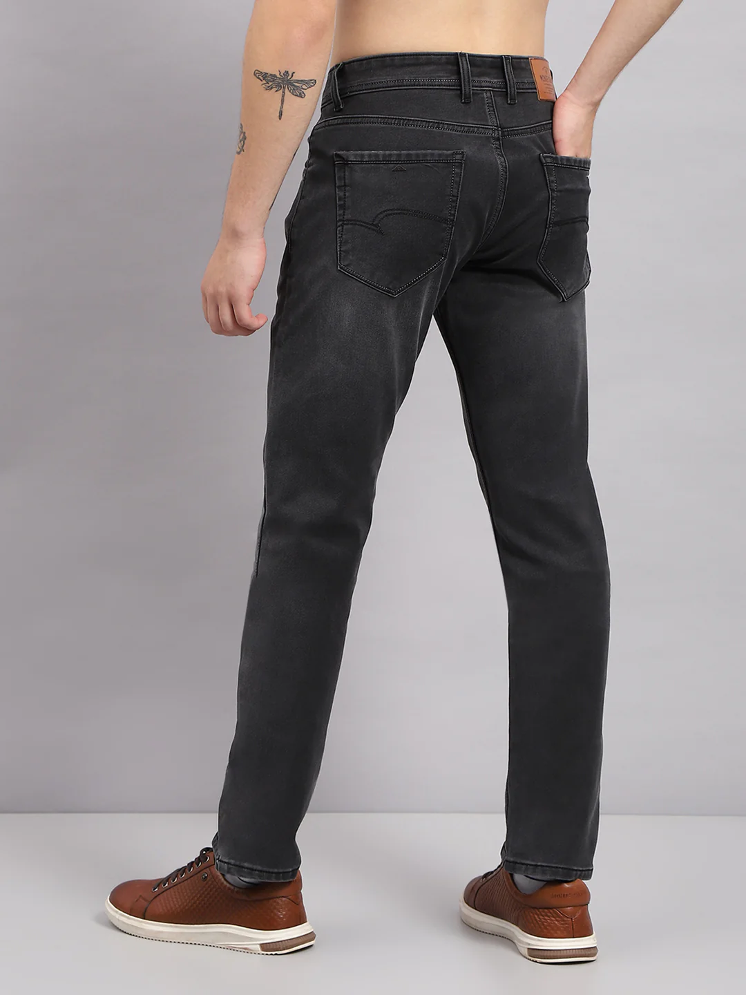 Men Grey Solid Straight Fit Denim - Image 5
