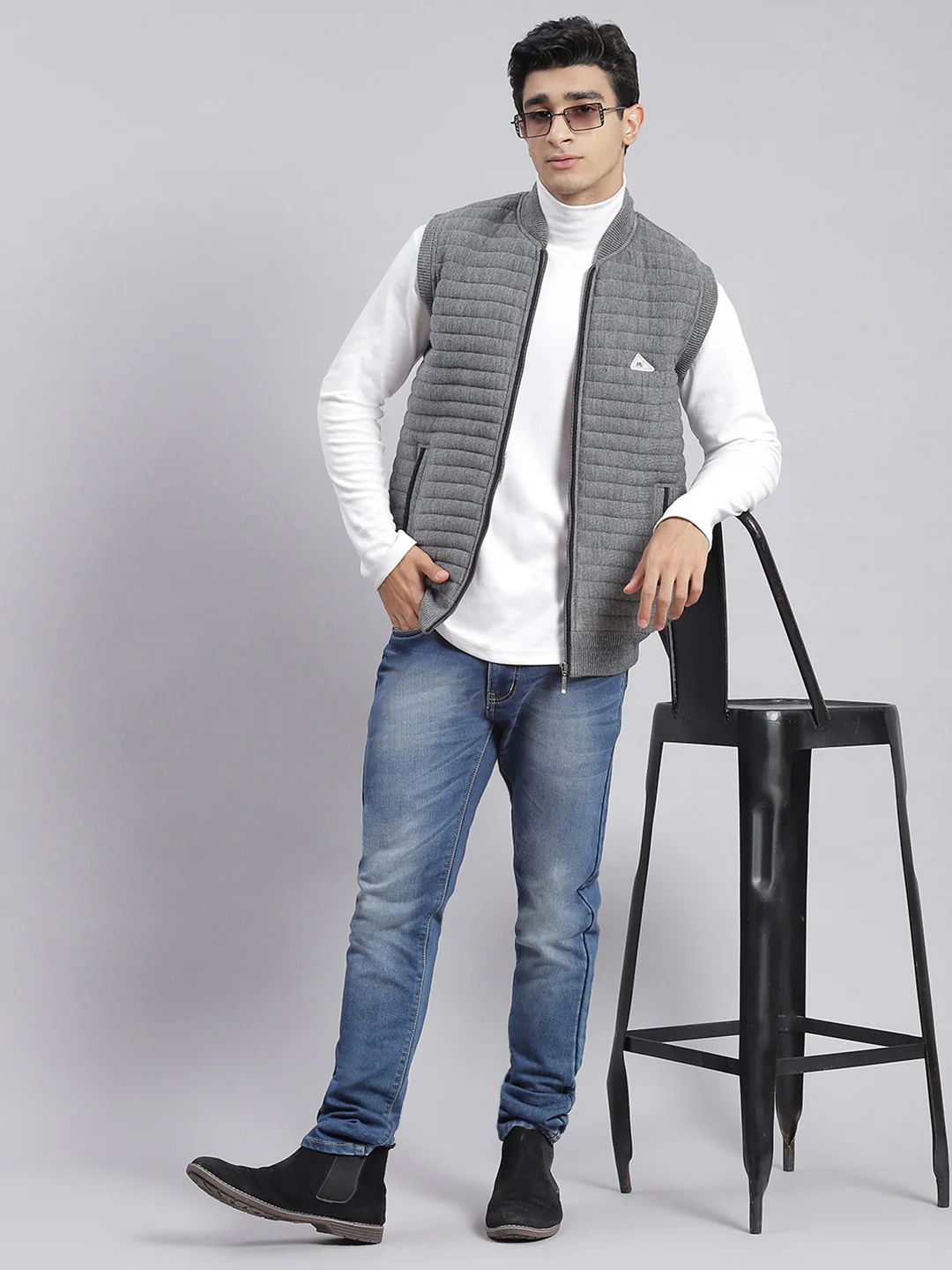 Men Grey Solid T Neck Sleeveless Jackets
