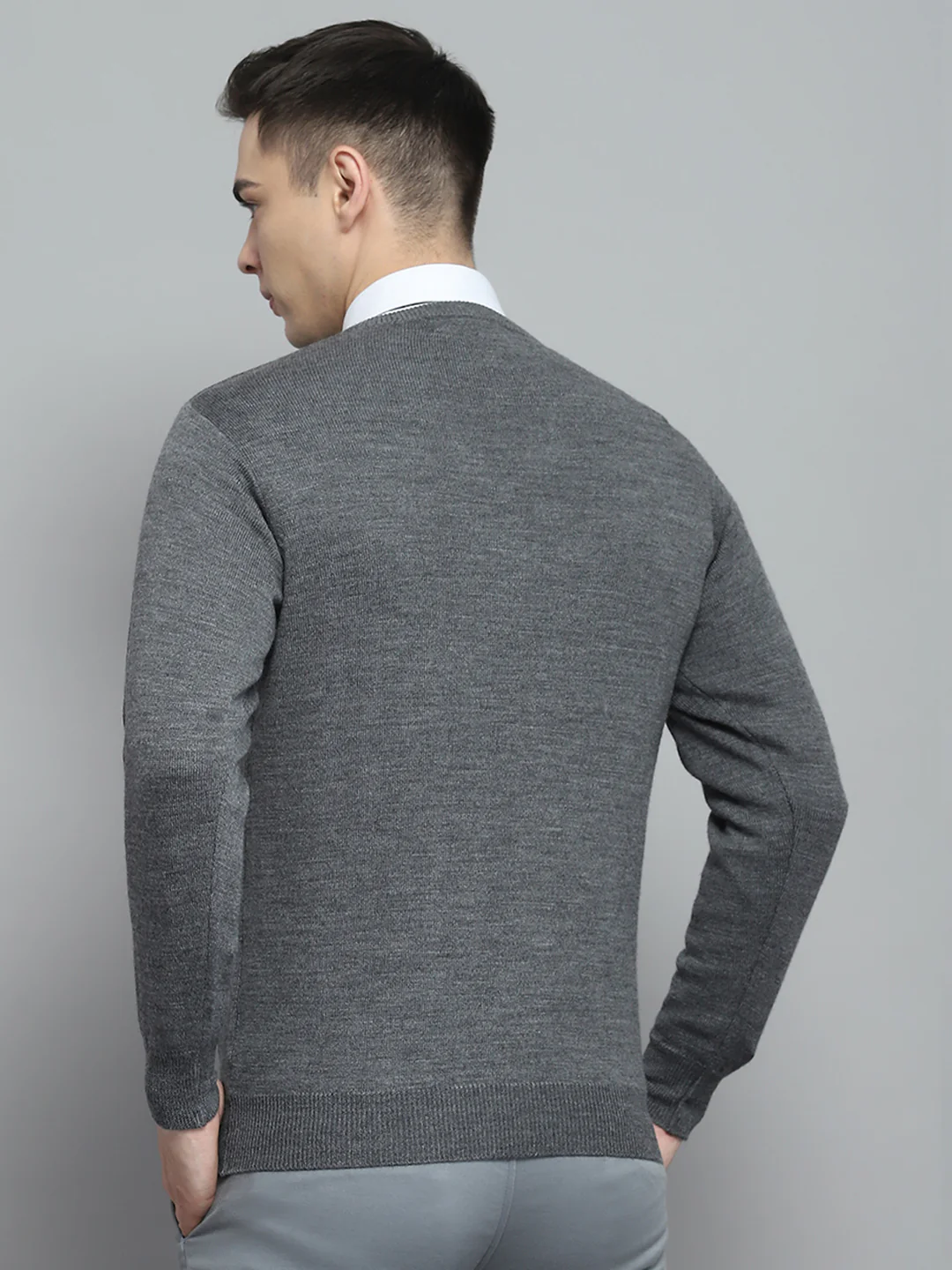 Men Grey Solid V Neck Full Sleeve Pullover - Image 5