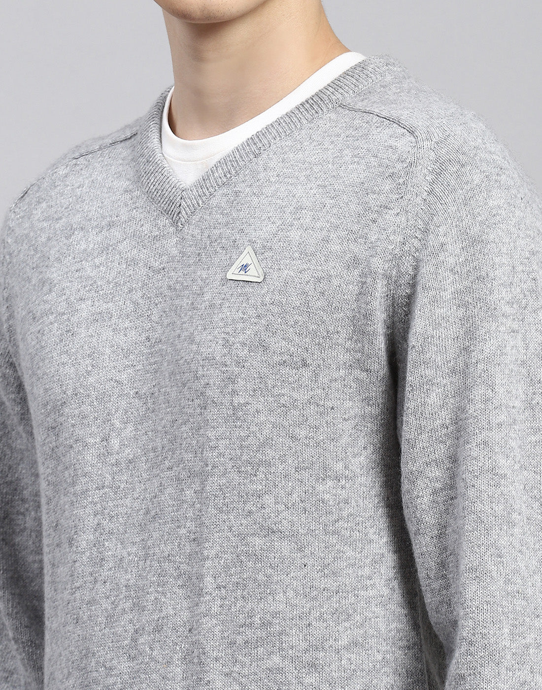 Men Grey Solid V Neck Full Sleeve Pullover - Image 6