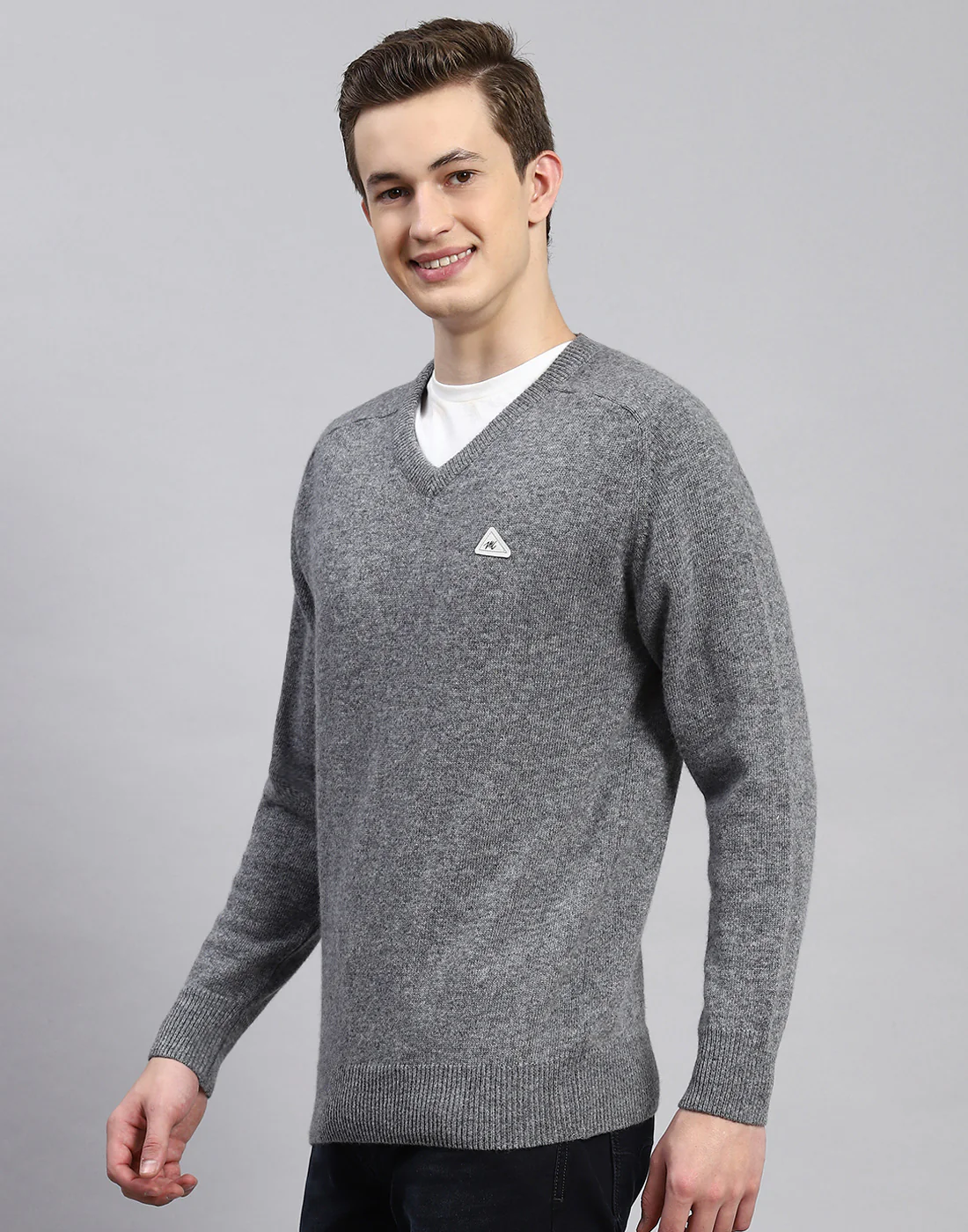 Men Grey Solid V Neck Full Sleeve Pullover - Image 3