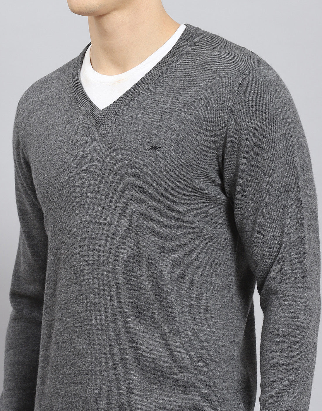 Men Grey Solid V Neck Full Sleeve Pullover - Image 6