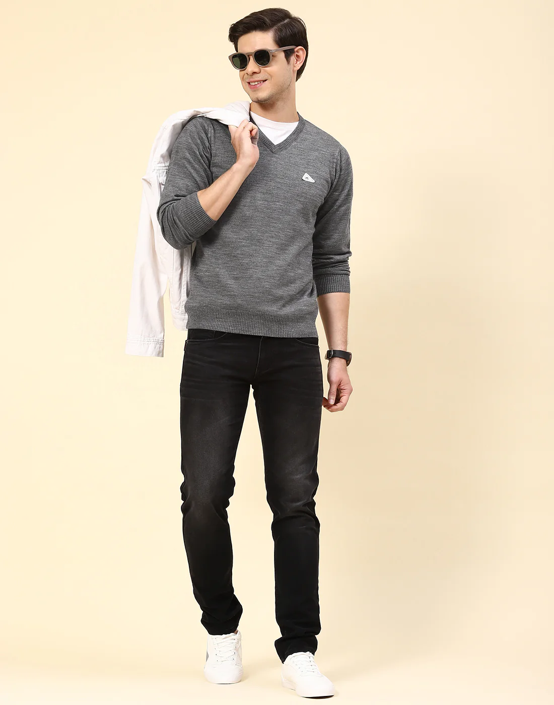 Men Grey Solid V Neck Full Sleeve Pullover - Image 2