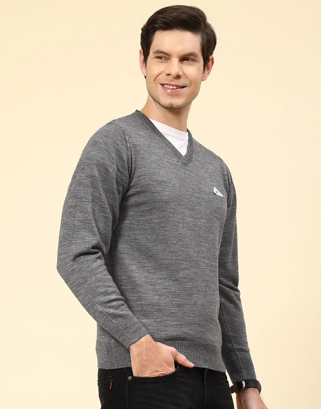 Men Grey Solid V Neck Full Sleeve Pullover - Image 4