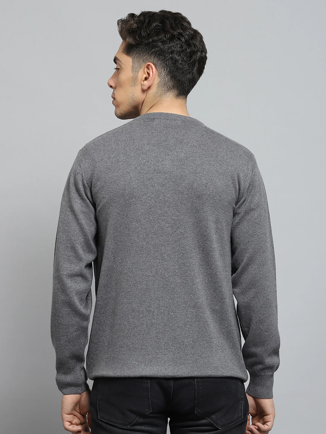 Men Grey Solid V Neck Full Sleeve Pullover - Image 5