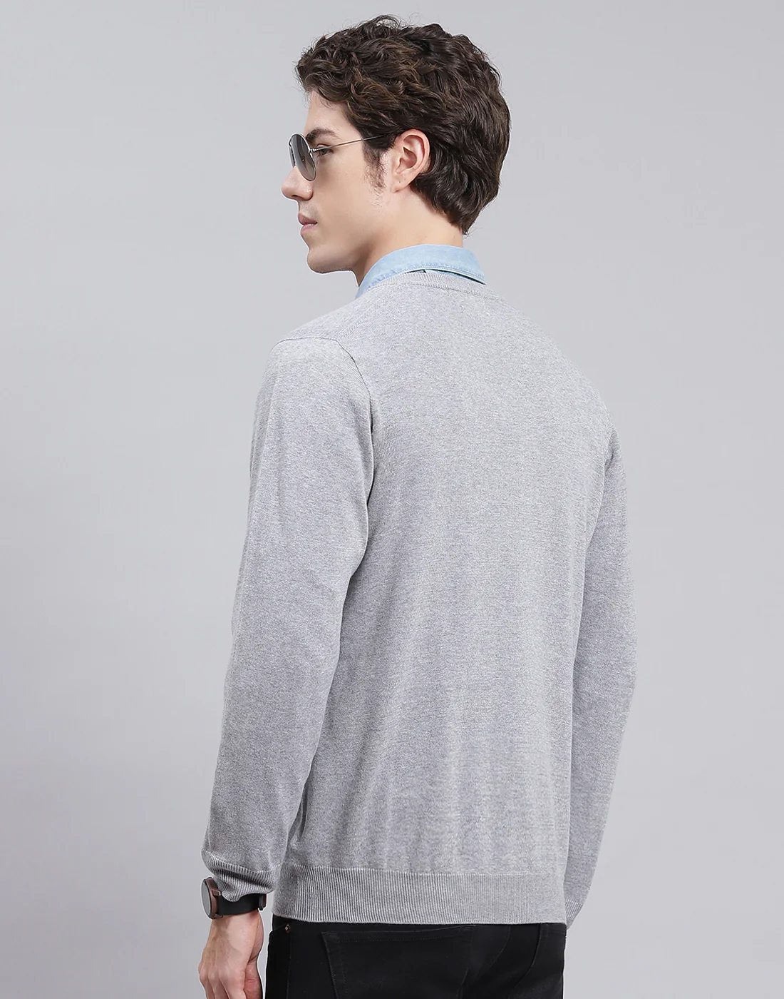 Men Grey Solid V Neck Full Sleeve Pullover - Image 5