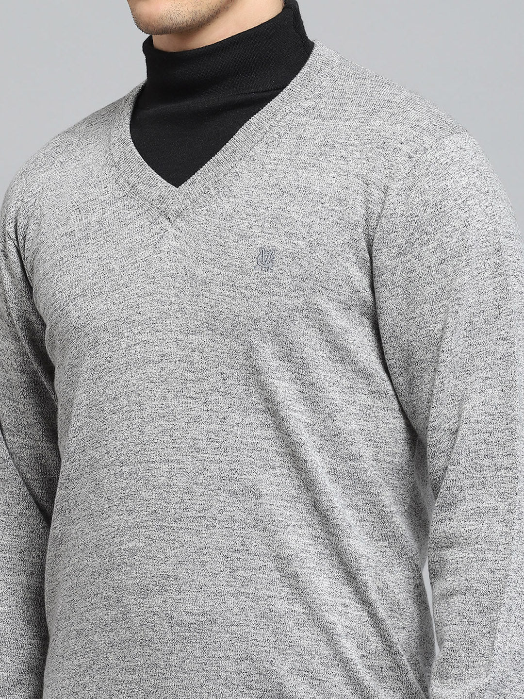 Men Grey Solid V Neck Full Sleeve Pullover - Image 6