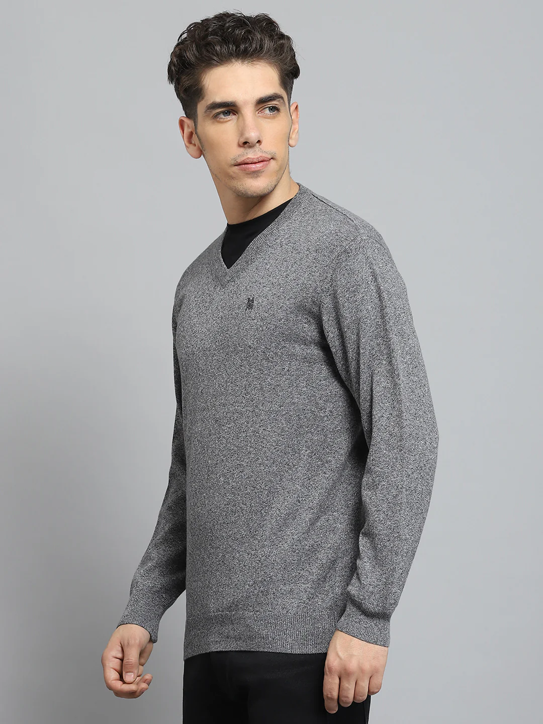 Men Grey Solid V Neck Full Sleeve Pullover - Image 3