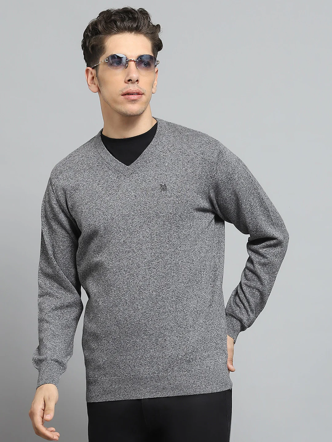 Men Grey Solid V Neck Full Sleeve Pullover - Image 6