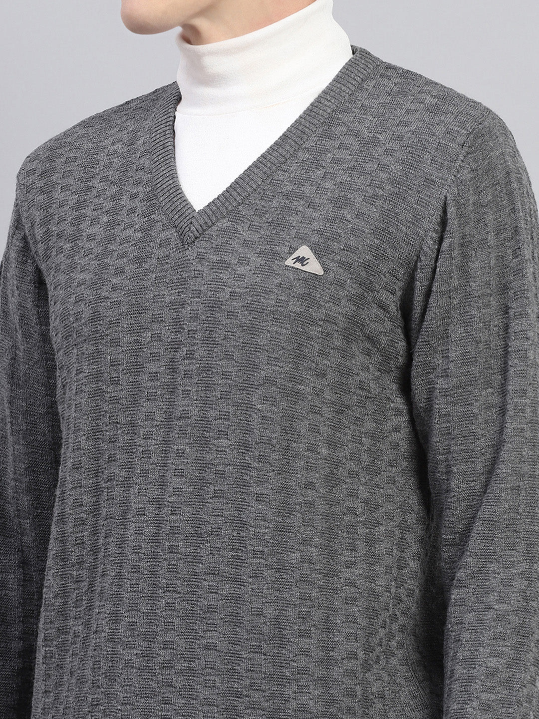 Men Grey Solid V Neck Full Sleeve Pullover - Image 6