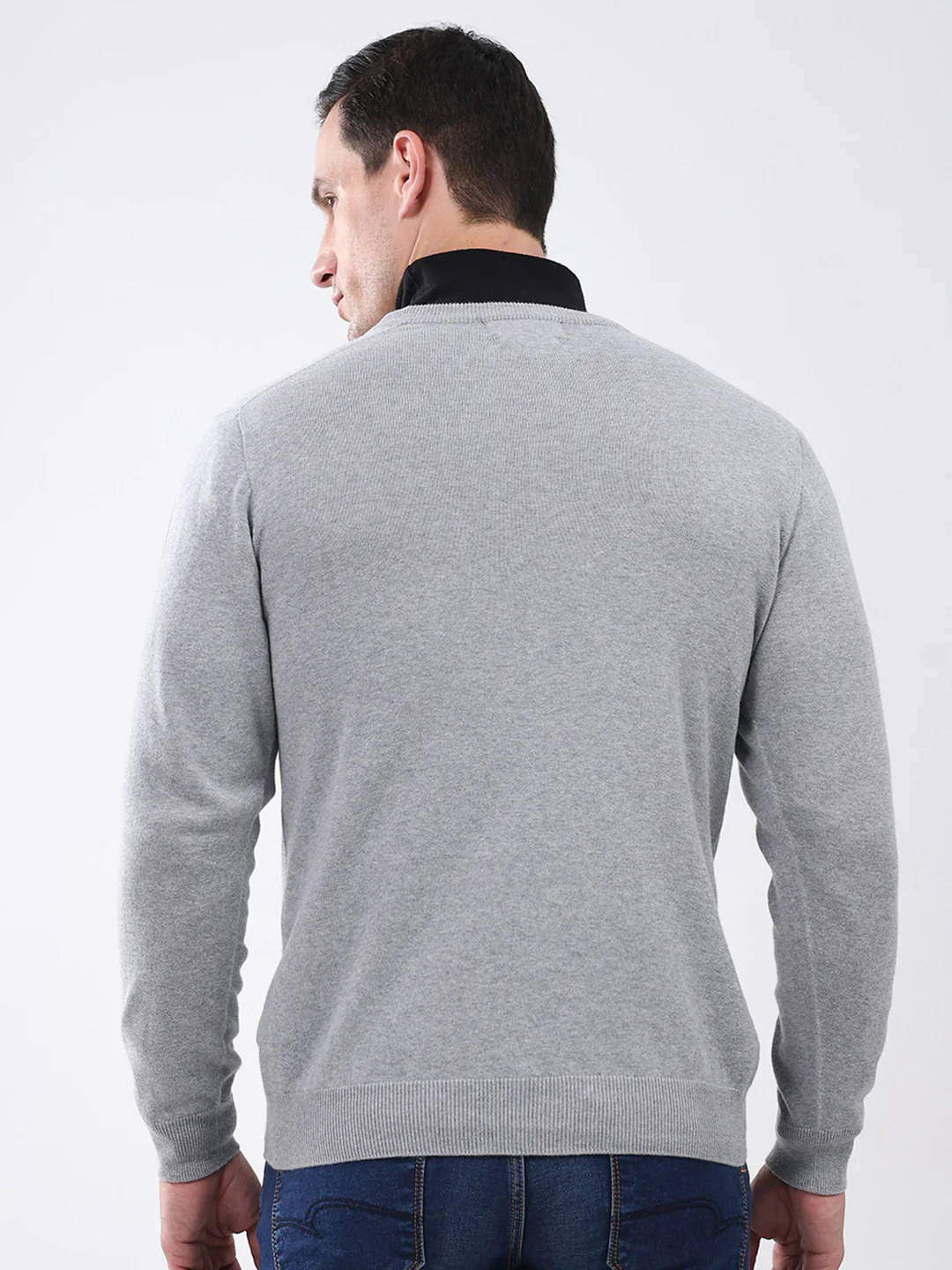 Men Grey Solid V Neck Full Sleeve Pullover - Image 5