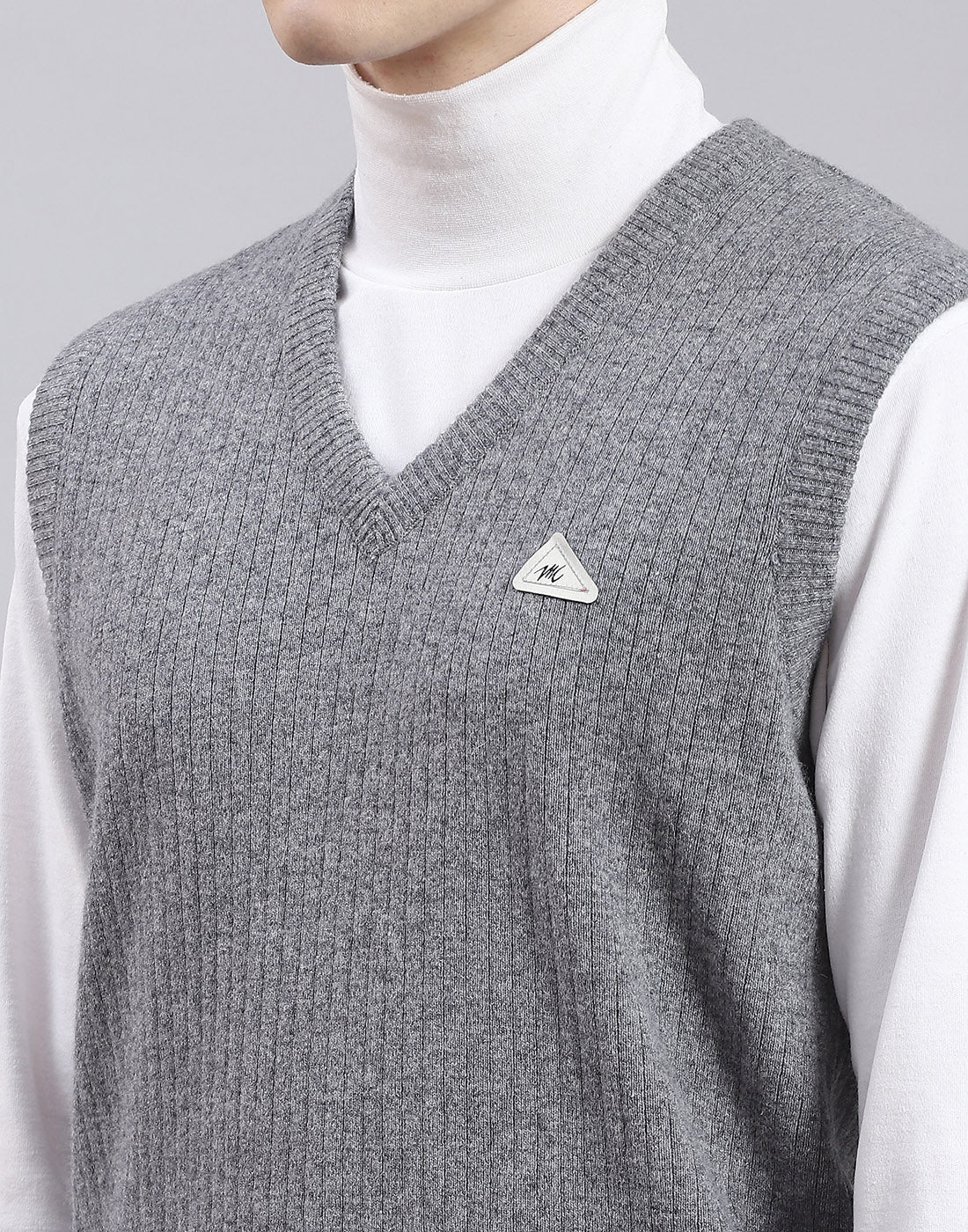 Men Grey Solid V Neck Sleeveless Sweater - Image 6