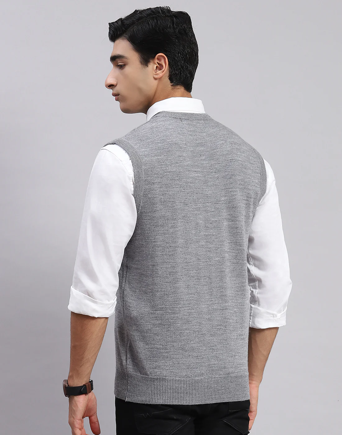 Men Grey Solid V Neck Sleeveless Sweater - Image 5