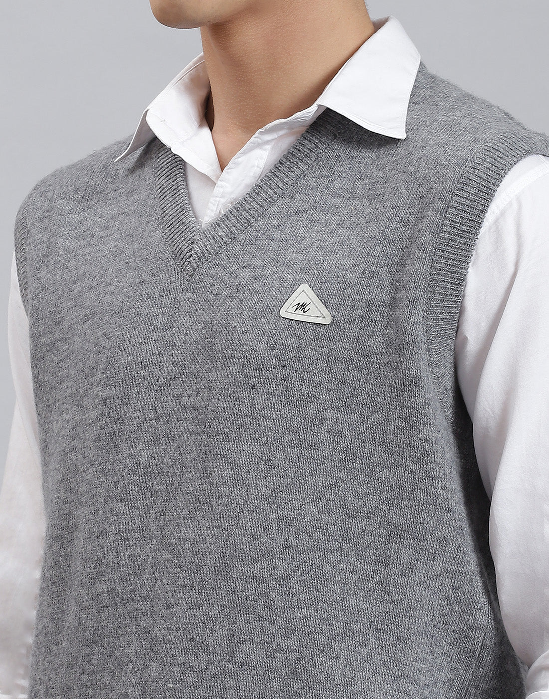 Men Grey Solid V Neck Sleeveless Sweater - Image 6
