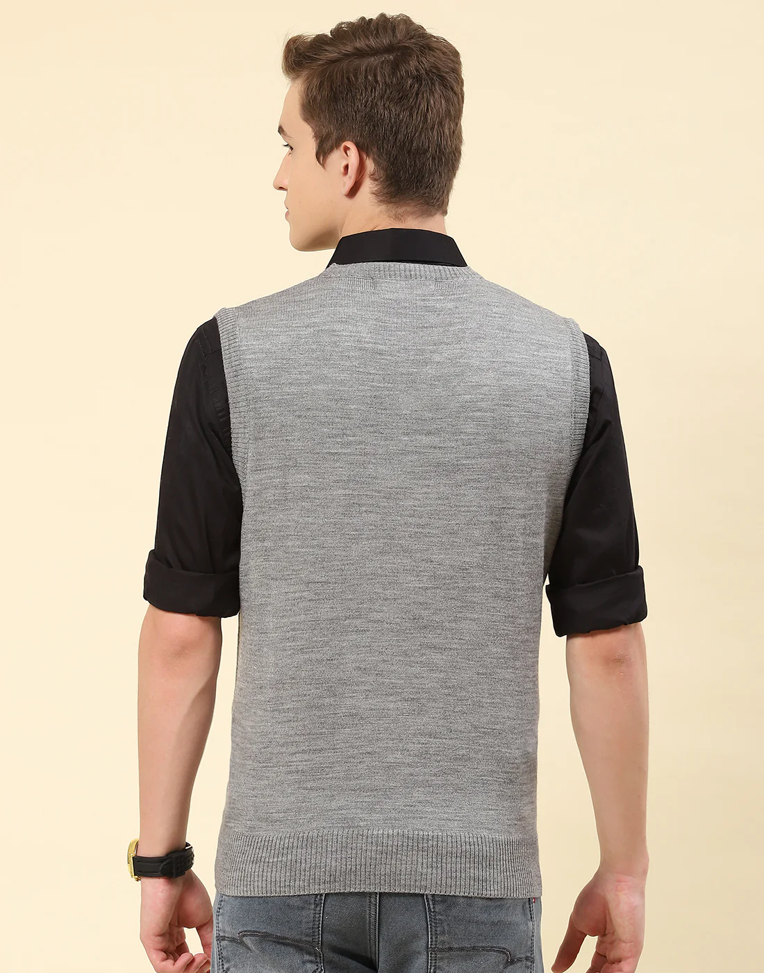 Men Grey Solid V Neck Sleeveless Sweater - Image 5