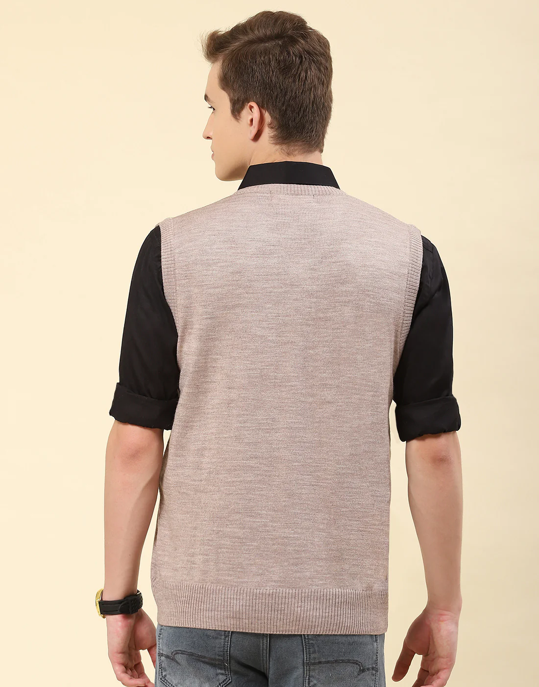 Men Grey Solid V Neck Sleeveless Sweater - Image 5