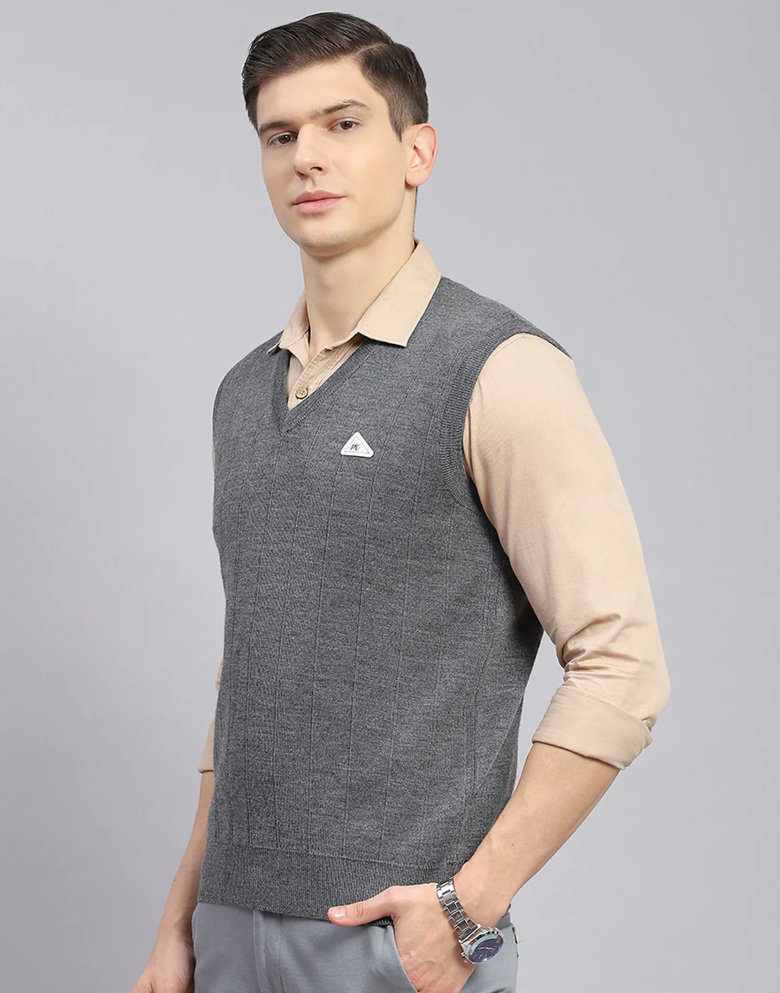 Men Grey Solid V Neck Sleeveless Sweater - Image 4
