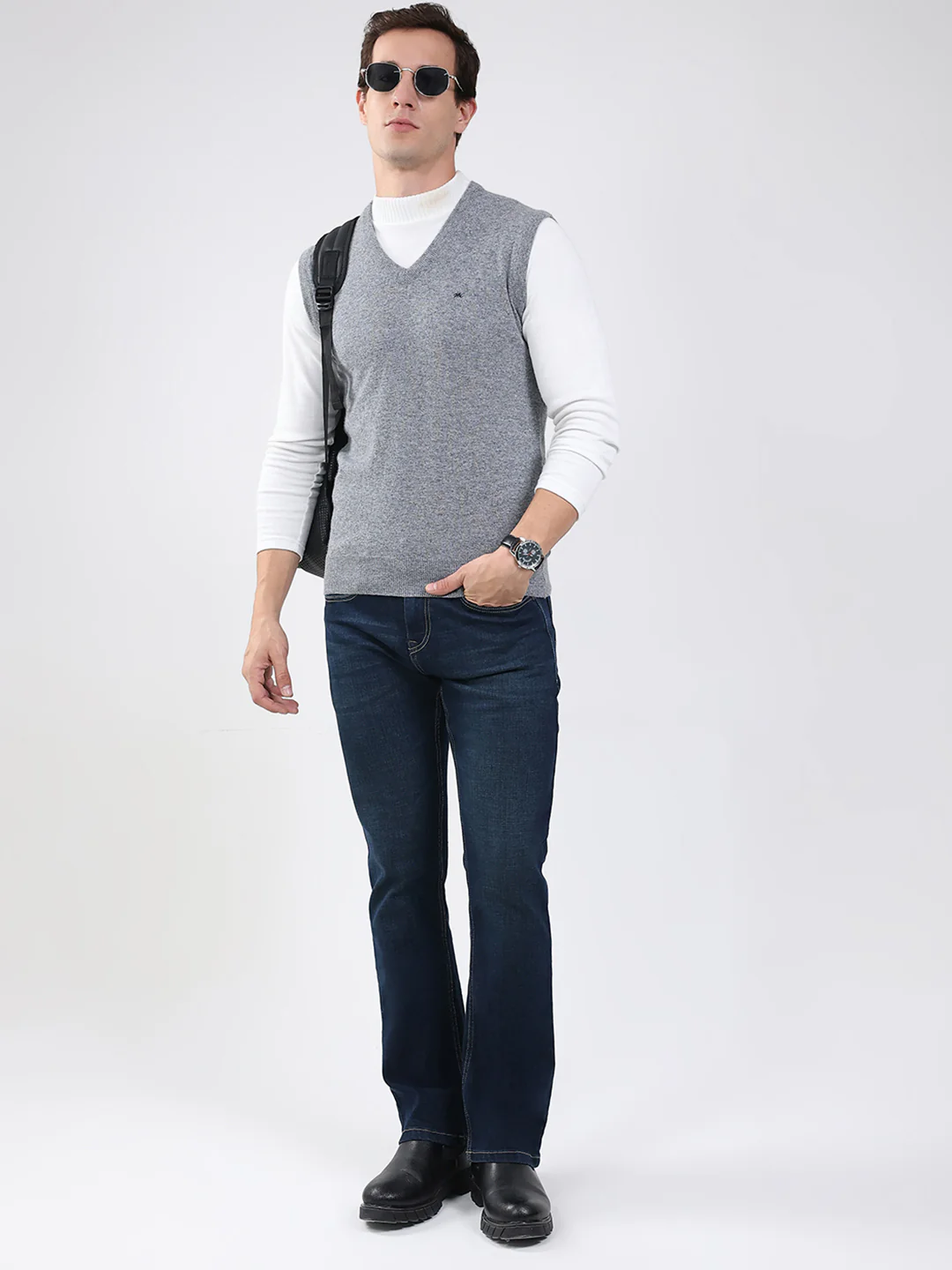 Men Grey Solid V Neck Sleeveless Sweater - Image 2